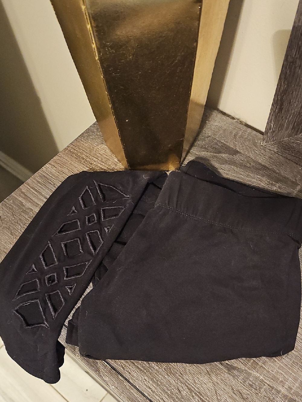 BOGO Black Capri Cutout Leggings